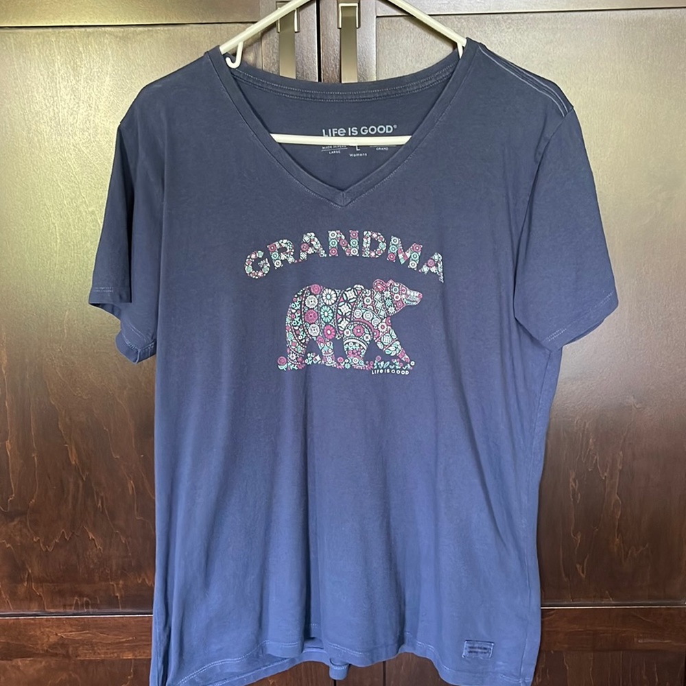 Women’s Life is Good tee shirt. Grandma. Navy blue. EUC, size L